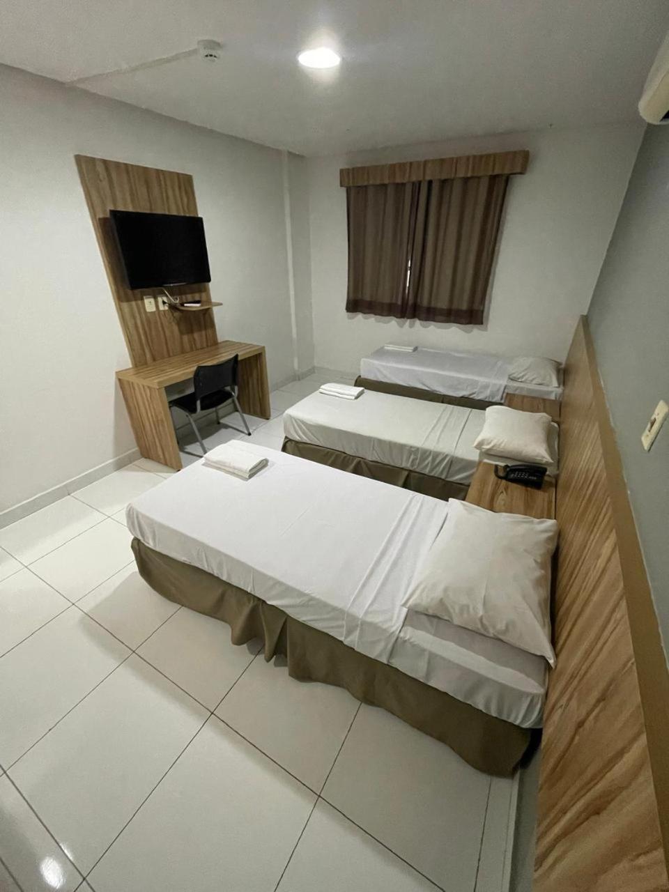 Cr Hotel Bueno - Antigo Hotel Serras De Goyaz Goiânia Esterno foto A room at the hotel
