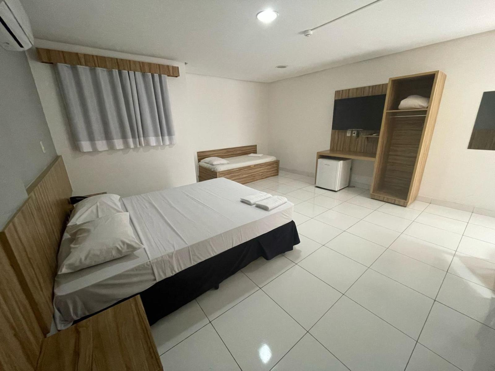 Cr Hotel Bueno - Antigo Hotel Serras De Goyaz Goiânia Esterno foto A room at the hotel